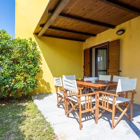 Corbezzolo Apartment *