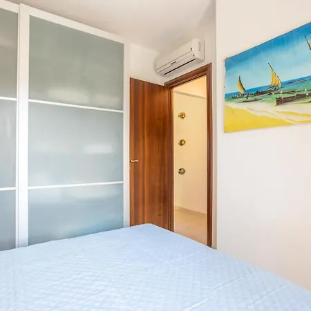 Corbezzolo Apartment *